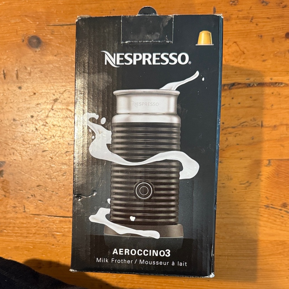 Nespresso Aeroccino3 Milk Frother in Black